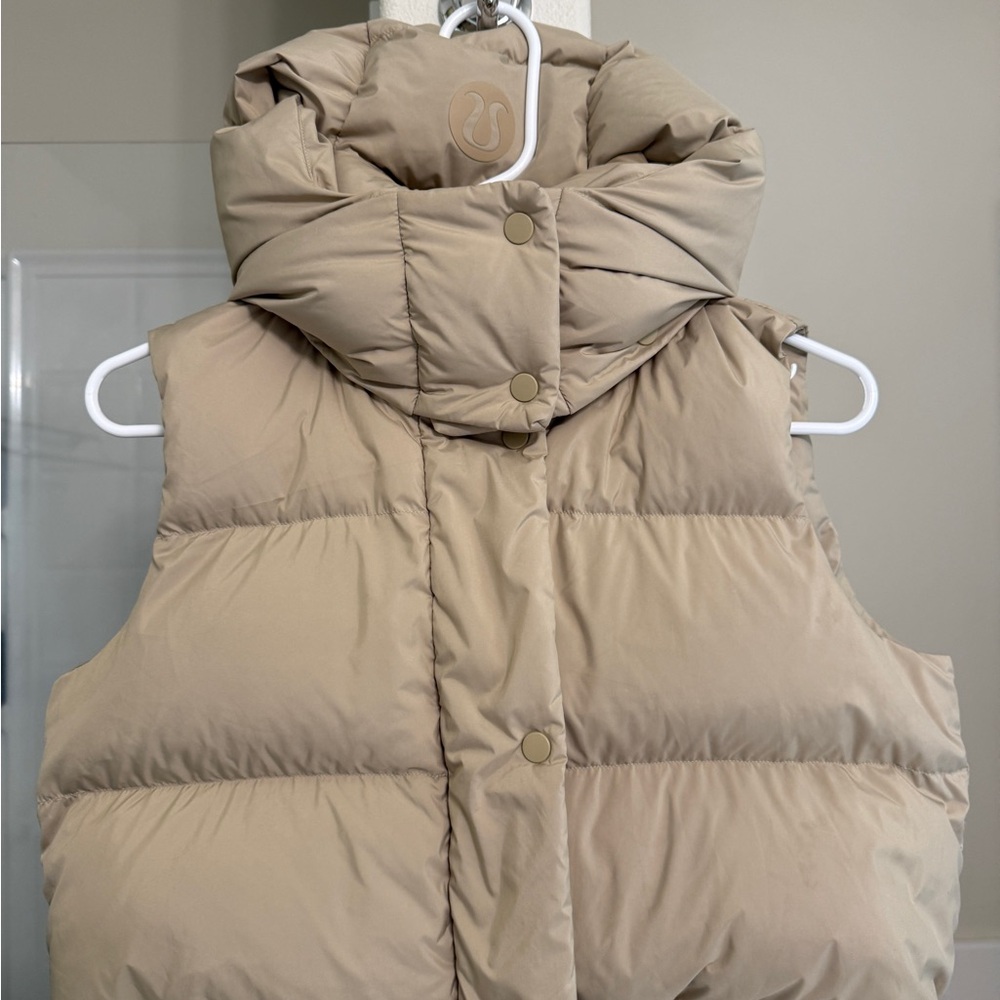 Lululemon Wunder puff crop vest